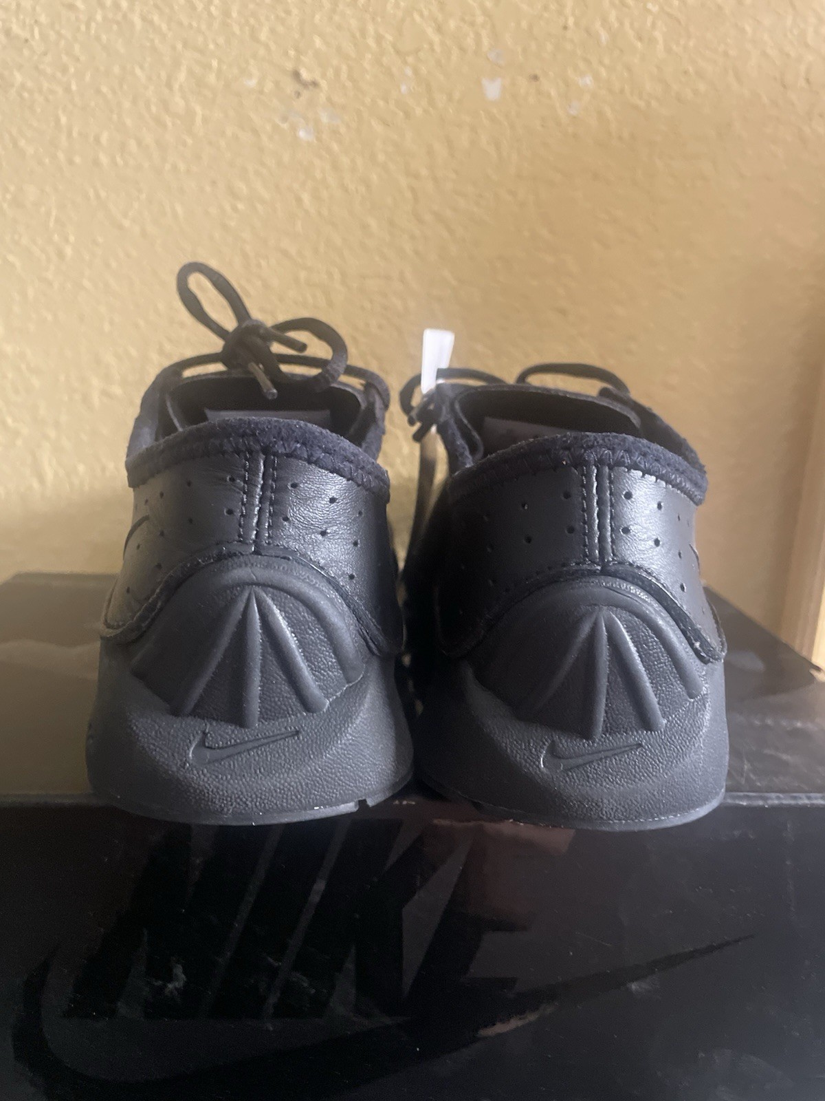 Nike Air Superfly Triple Black W Women’s Low Top Lace-Up Sneaker HJ8082-002