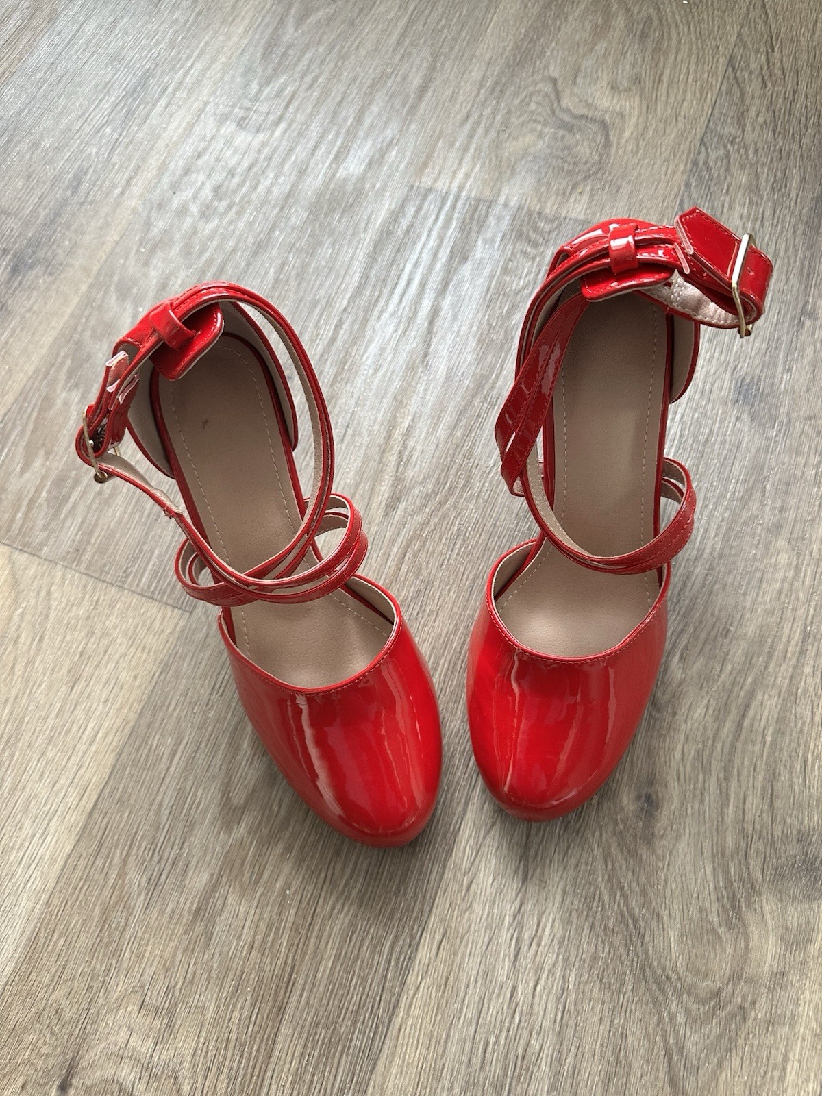 Women’s Red Patent Leather Solid Round Toe Strappy Ankle Strap Block Heels 7.5