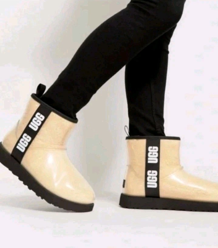 Womens UGG Classic Clear Mini Boots Waterproof Wool-Blend Cream White Sz 9 New