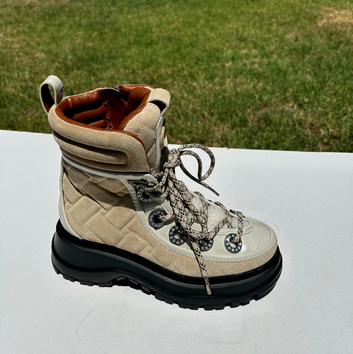Kurt Geiger London Kensington Laced Hiker Boots Booties 8.5 EU 39 Beige $398 NEW