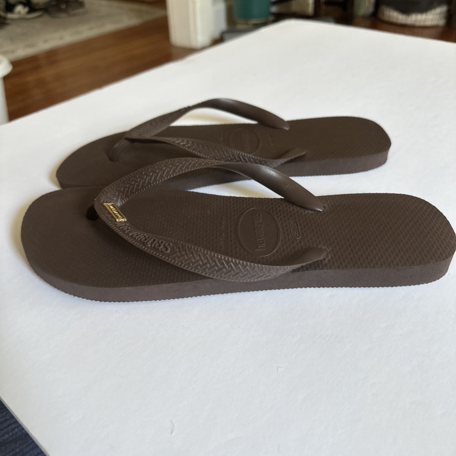 Brown Havaianas With Metal Logo Mens 11/12 NWOT