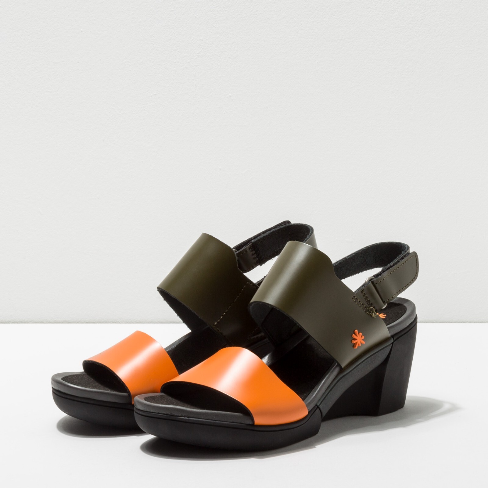 ART 1673 Rotterdam City Women’s Wedge Sandal