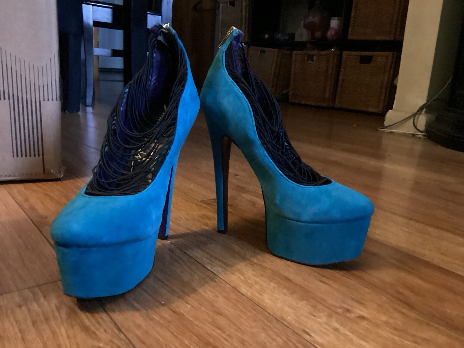 Women’s London Trash Blue Suede “Ceres” Platform Stilleto Shoes Size 10