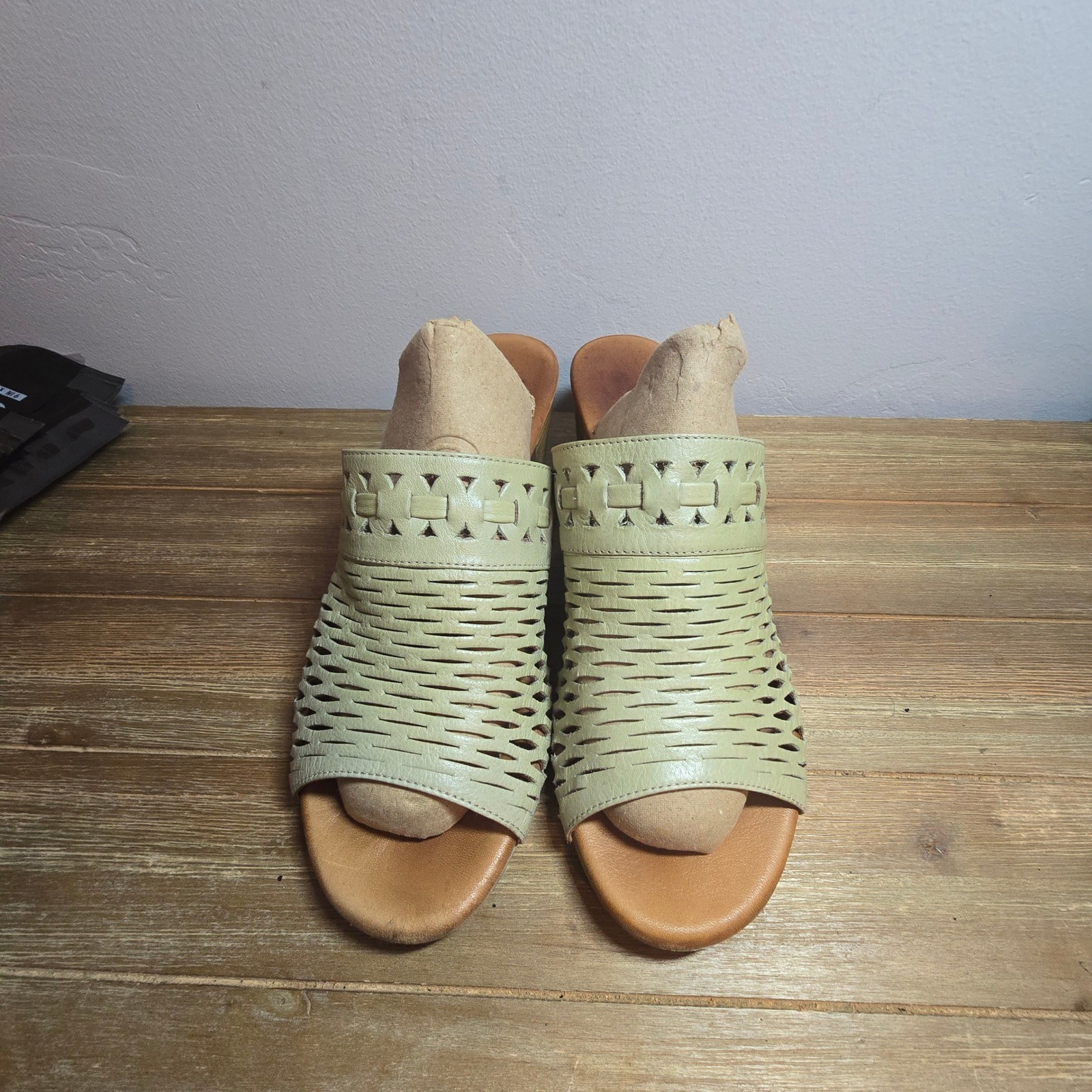 Spring Step L’Artiste Sage Green Leather Laser Cut Woven Block Heel Mules 41