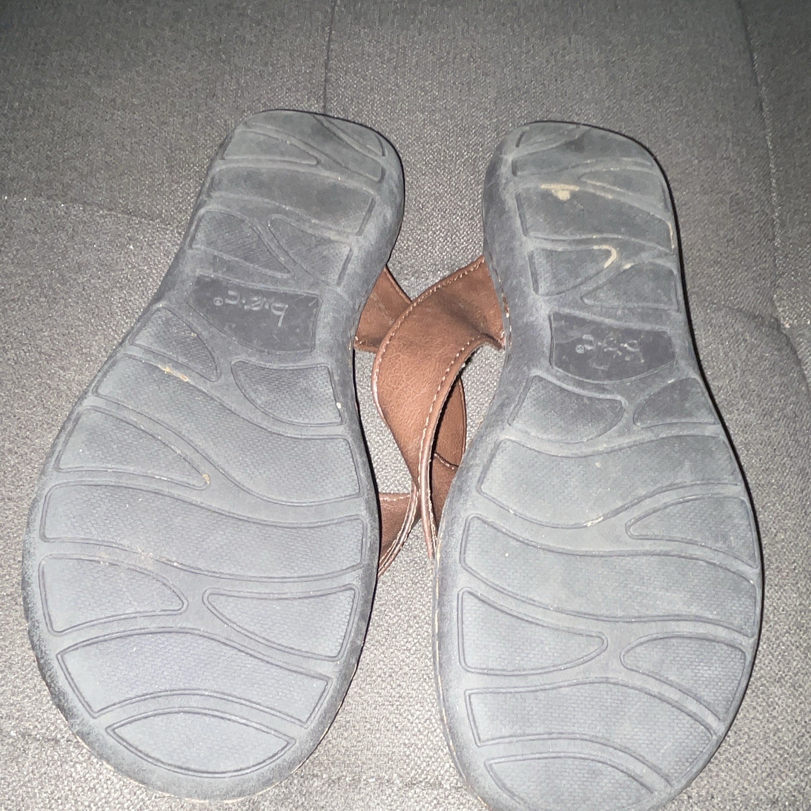 BOC Women’s Brown/Beige Thong Sandals Size 8 Slip On Stitched Rubber Sole