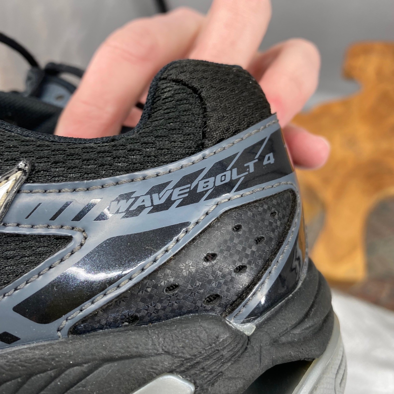 Mizuno Wave Bolt 4 Volleyball Shoes Black Silver woMens Size 7