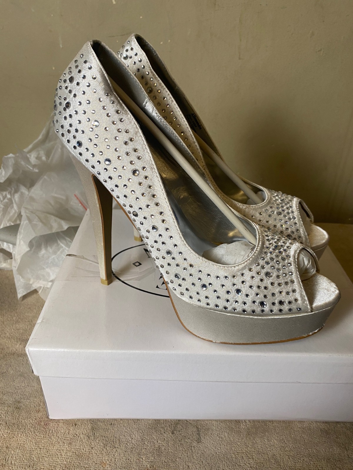 NIB-STEVE MADDEN Allessandra Silver Rhinestone Formal Stiletto Heels SZ 10M/11M
