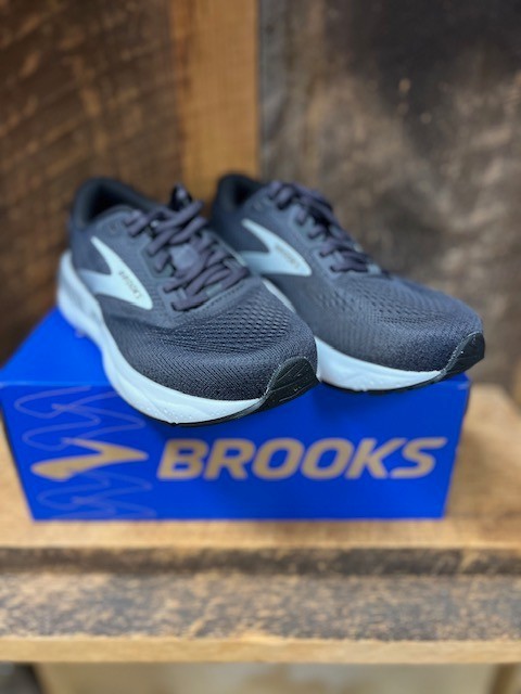 NIB 120414-016 Brooks Ariel GTS 24 Women’s Black Motion Control Shoe