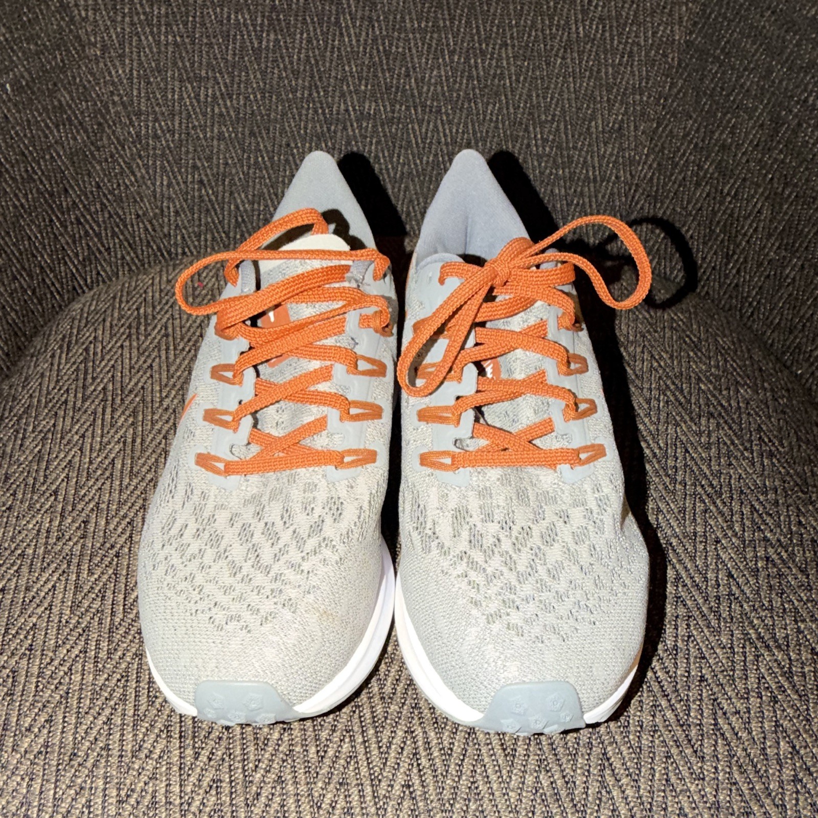 Nike Zoom Men’s Low Top Lace Up Athletic Sneakers Gray/Orange/White