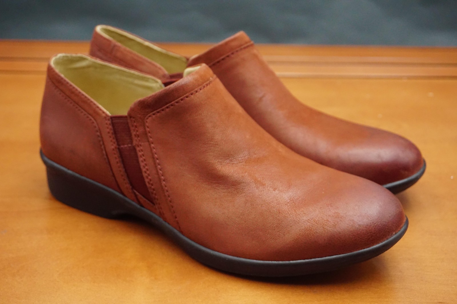 Dansko Cheryl Shoes Womens Size 8 Brown Leather Slip On Casual Cushioned Lined