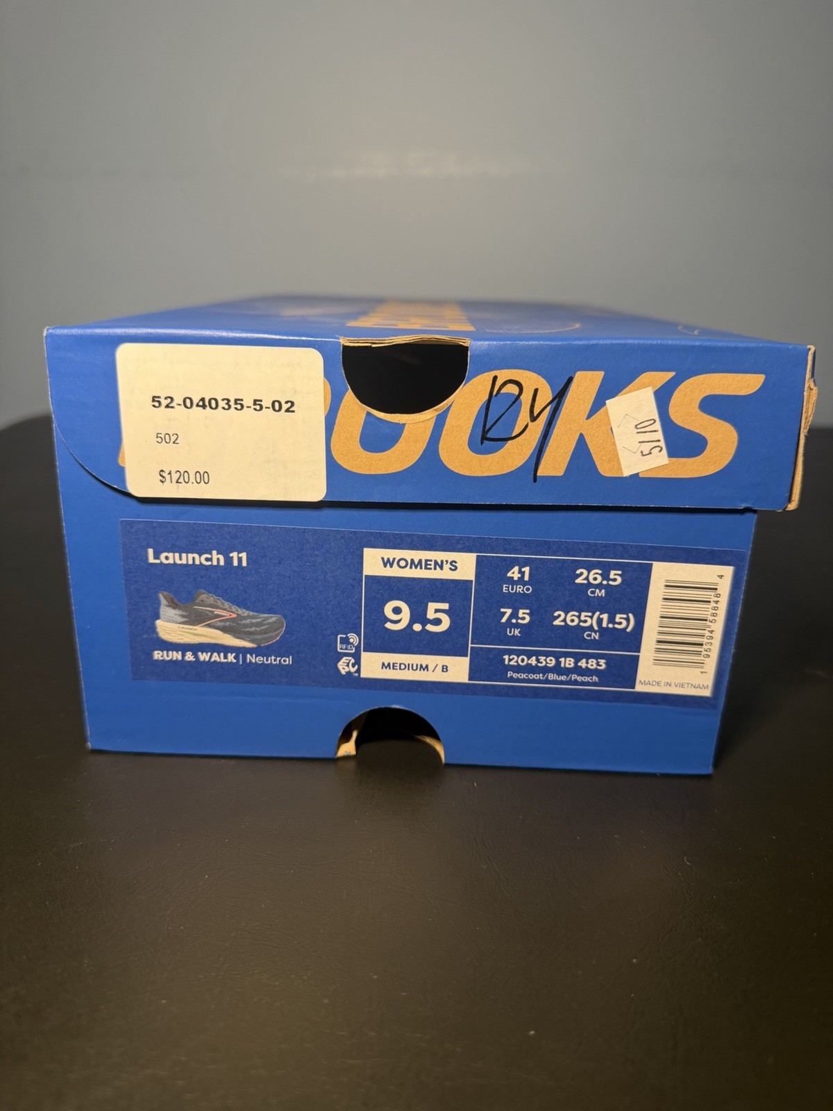 Brooks Launch 11 Peacoat/Blue/Peach Woman’s 9.5. Model 120439 1B 483