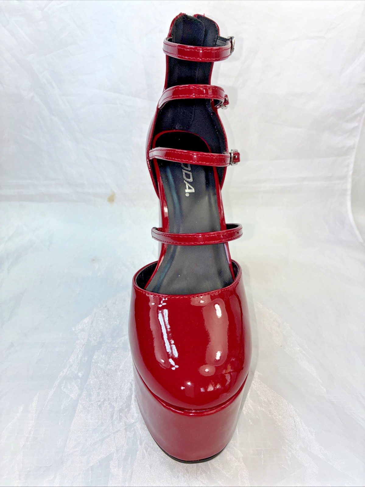SODA-ASHBY 4 STRAP PLATFORM PUMP D-RED PATENT MARY JANES 6″ Hi-Chunky Block Heel