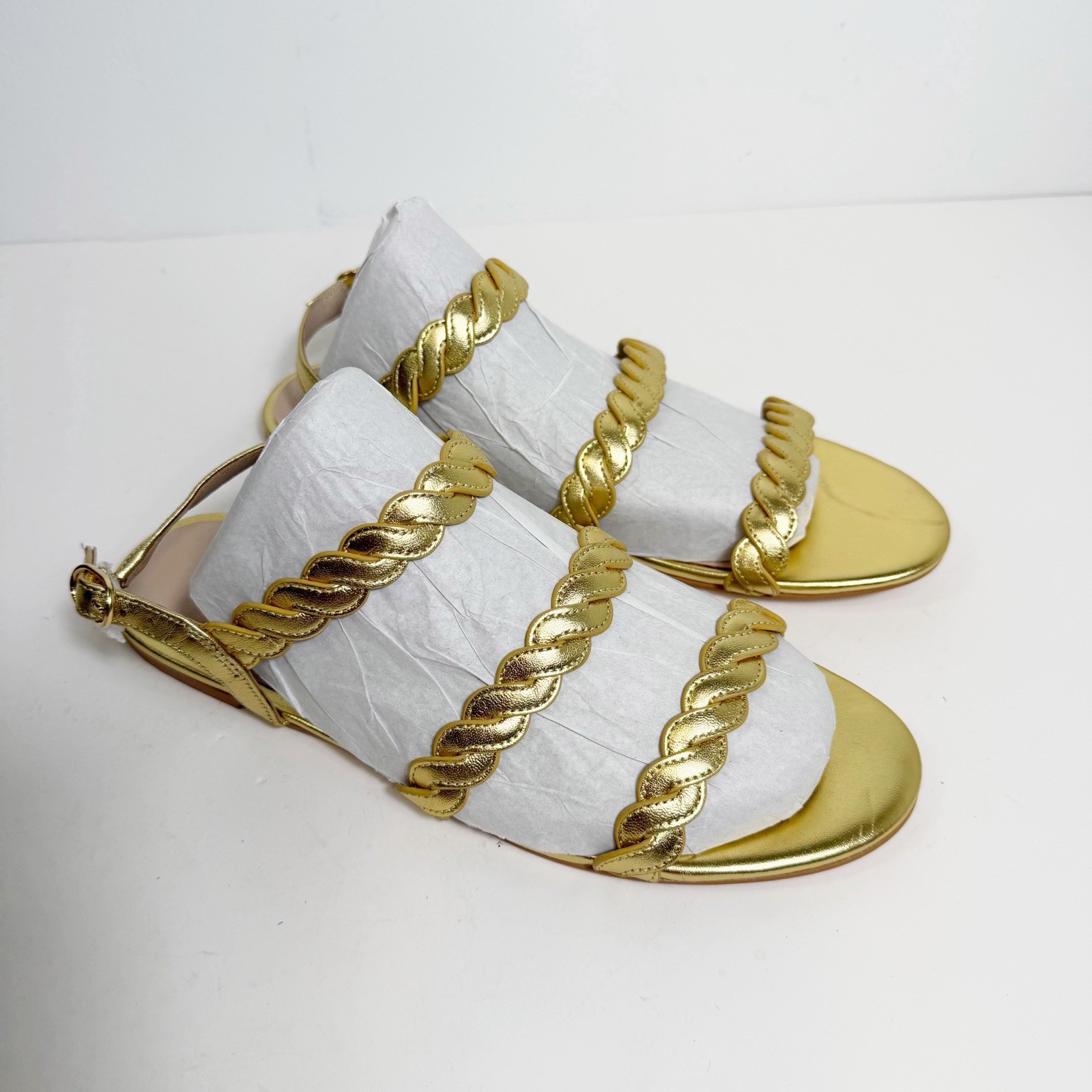Stuart Weitzman Twistie Flat Sandal Gold Sandal Braided Strap Women’s 9
