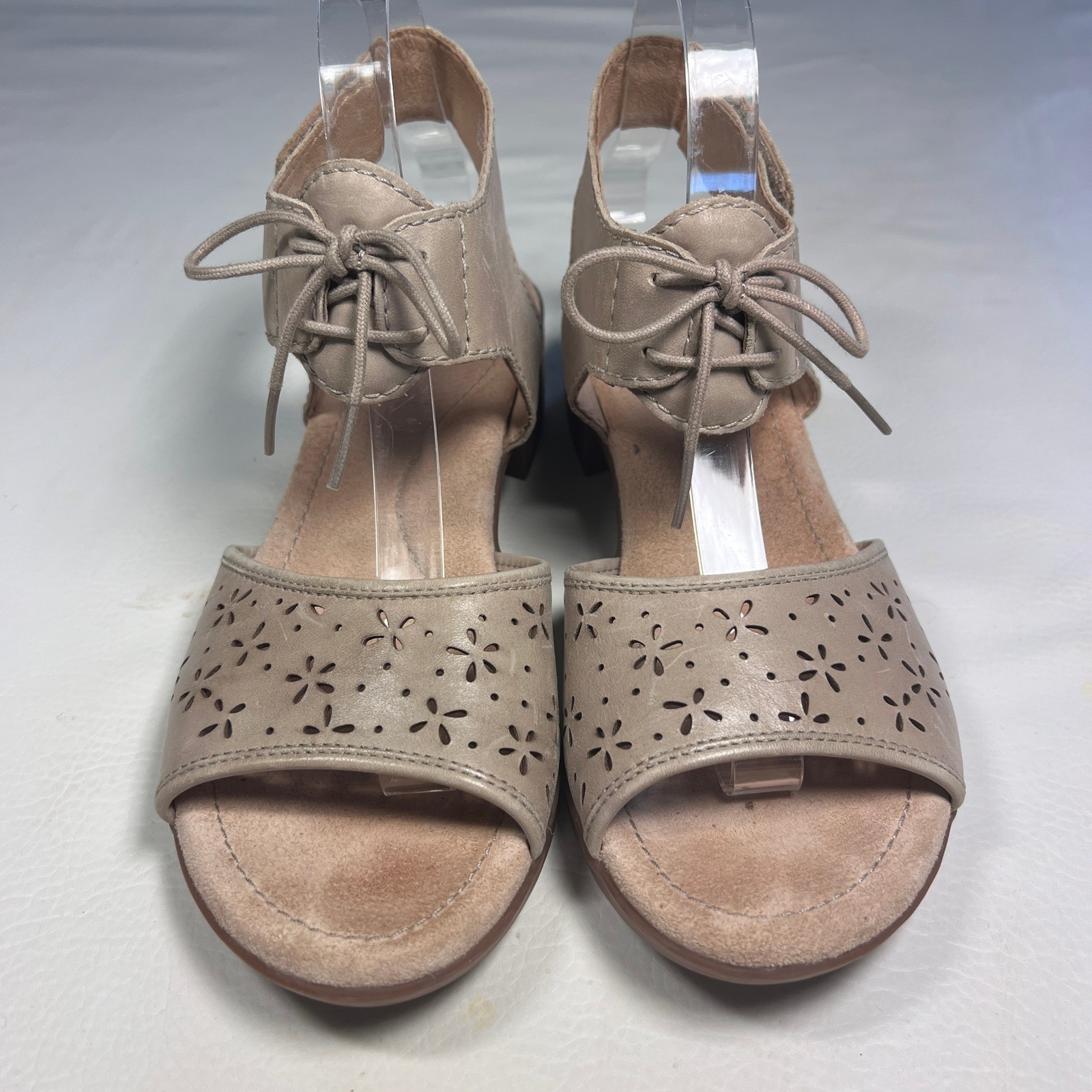 Dansko Sophie Sandals Women 39 Taupe Floral Laser Cut Block Heel Boho 2015 Laced