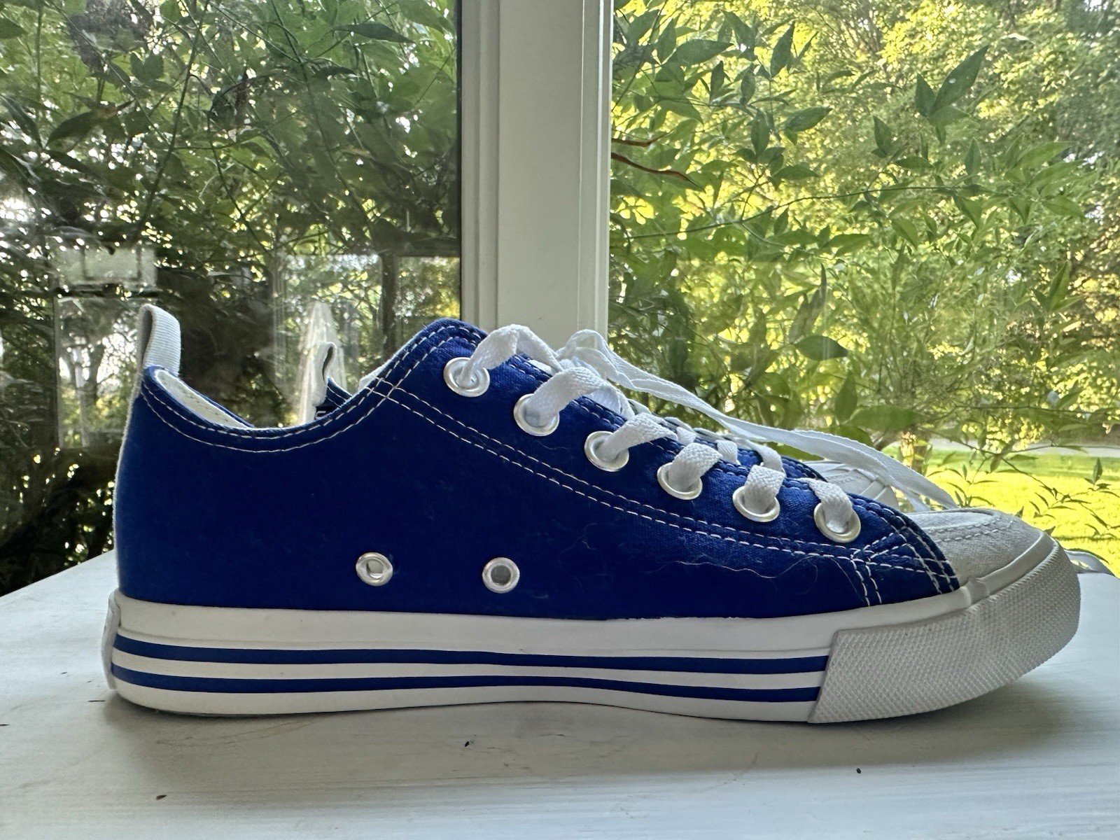 Skicks Duke Blue Devil Blue Devils Women’s Low Top Lace-Up Canvas Sneaker