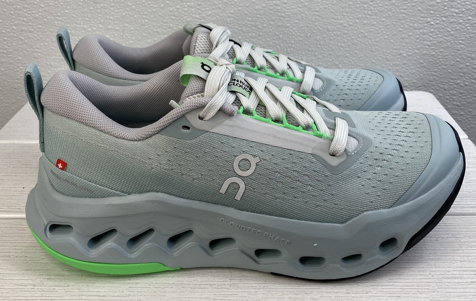 On Cloudsurfer Trail 2 Women’s 6.5 Chalk/Gardenia Max Cushioned Running Sneakers