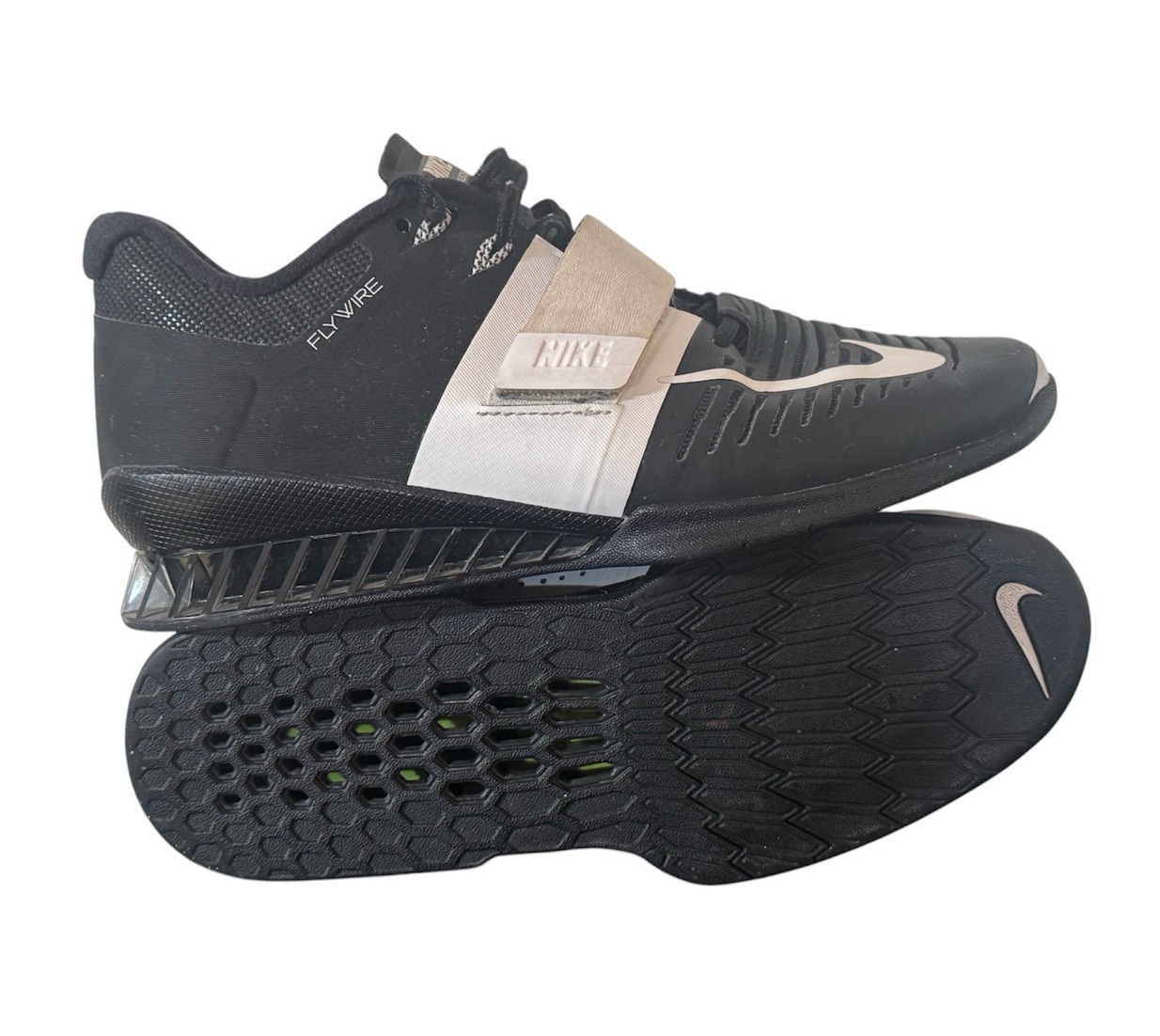 Nike Romaleos 3 Black / White Weightlifting Shoes 878557-001 Women’s Size 7.5