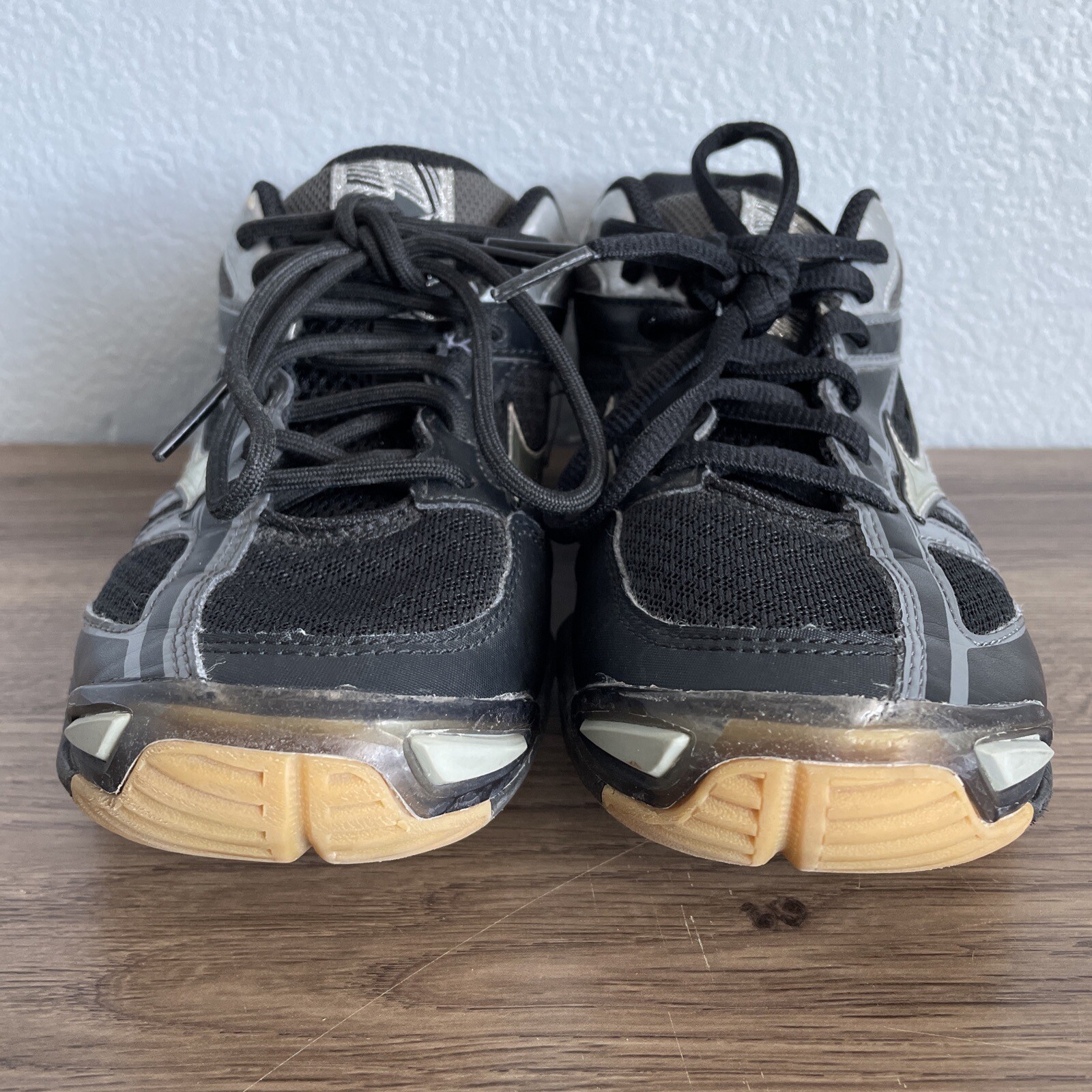 Mizuno Womens Wave Bolt 6 430224 9073 Black Running Shoes Sneakers Size 6.5