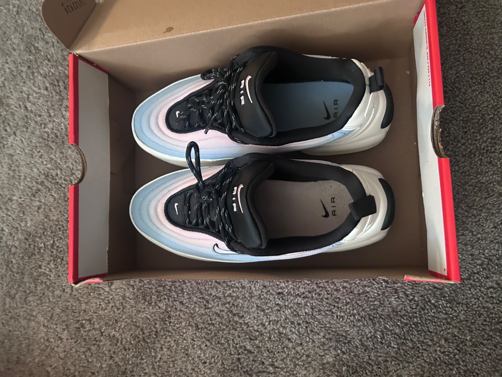 Size 8 – Nike Air Max Portal Dawn W like NEW only tried on indoors