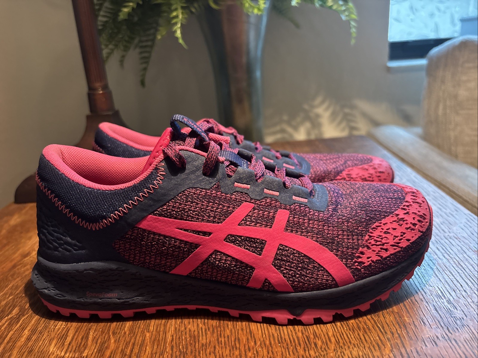 ASICS Alpine XT Women’s size 8.5 Athletic Running Sneakers Pink Navy