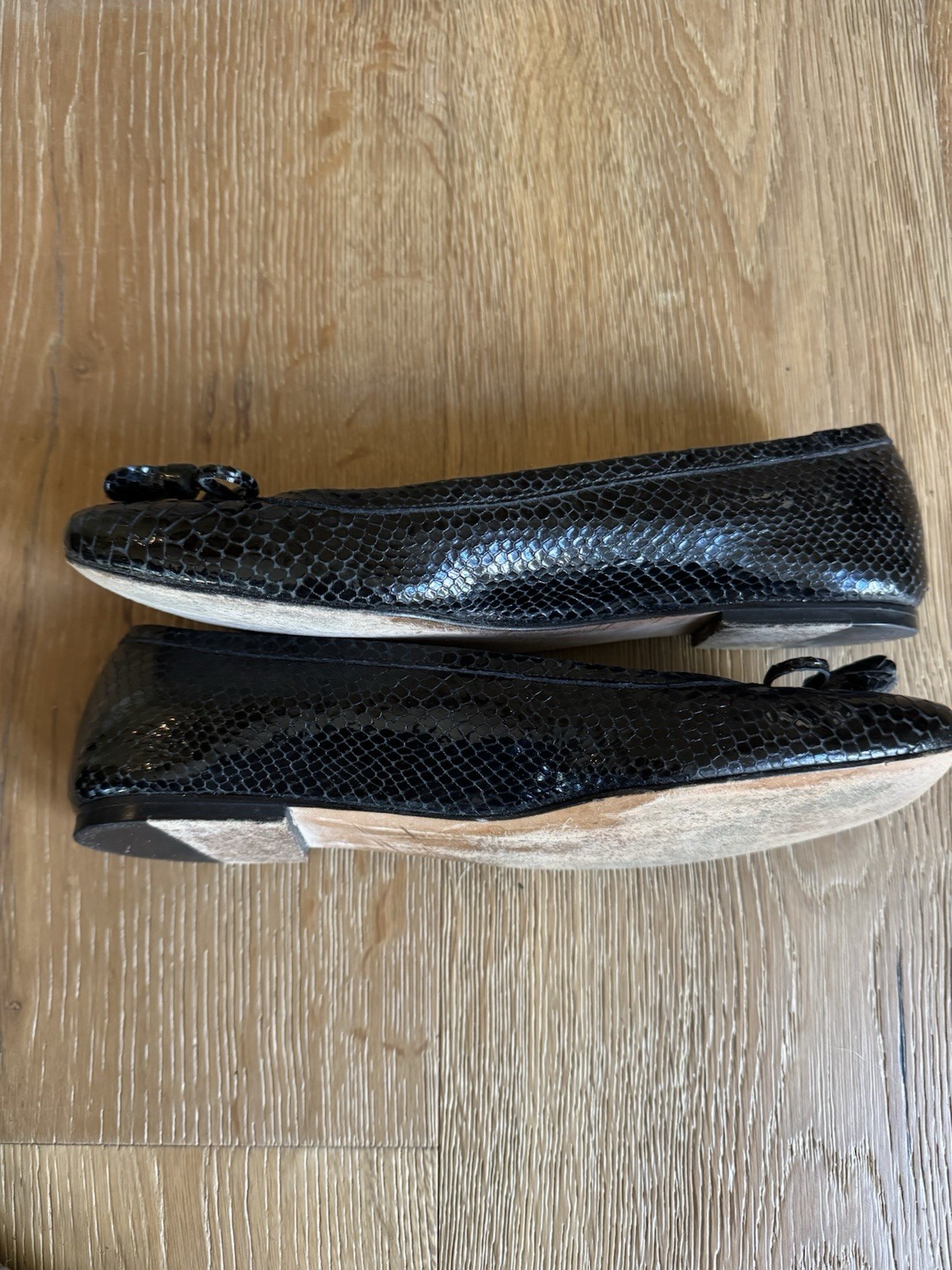 STUART WETZMAN Flats Sz 9.5 Black Snakeskin Mint Cond Price Firm!