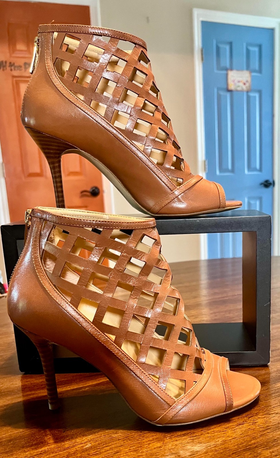 MICHAEL Michael Kors Yvonne Tan Leather Caged Booties Lattice Design Shoe 7.5