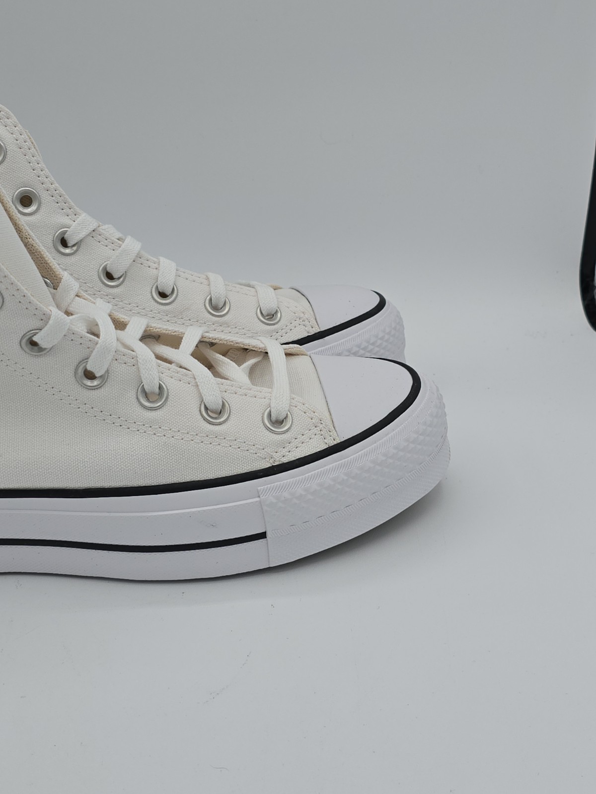 Converse Chuck Taylor All Star Lift Hi White Shoes Women’s – 560846C, Size 6