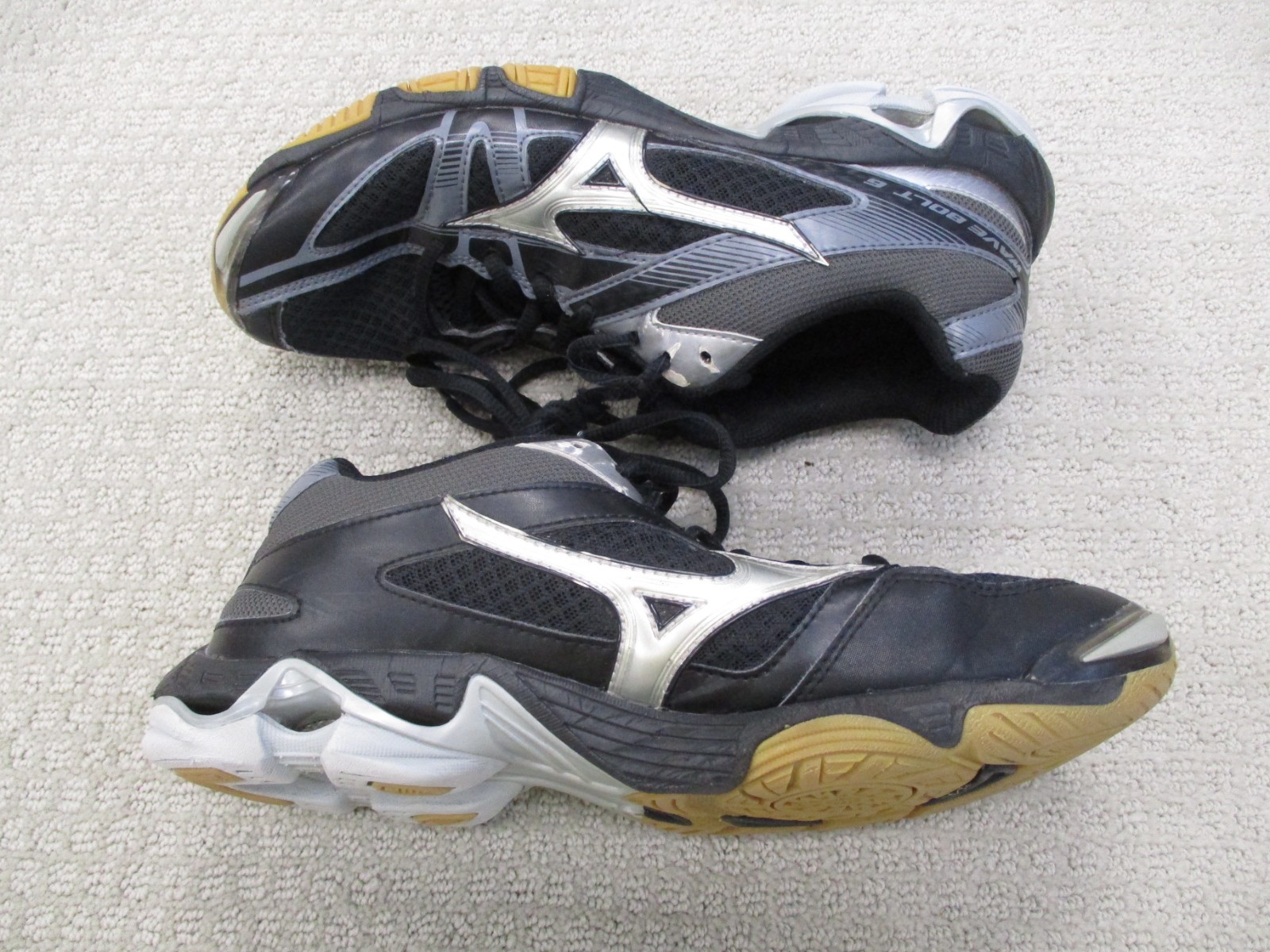 Mizuno Wave Bolt 6 Womens 9 Medium Black Volleyball Pickleball Tennis Sneakers