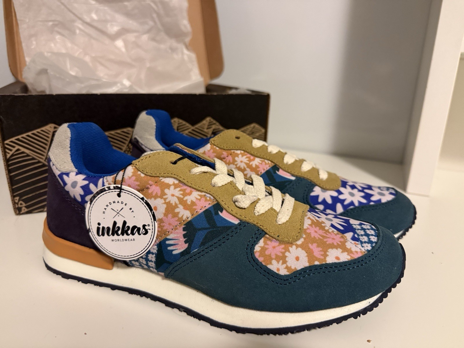 Inkkas Hendrix Women’s Joggers Sneakers Multi-Color Floral, Size 9