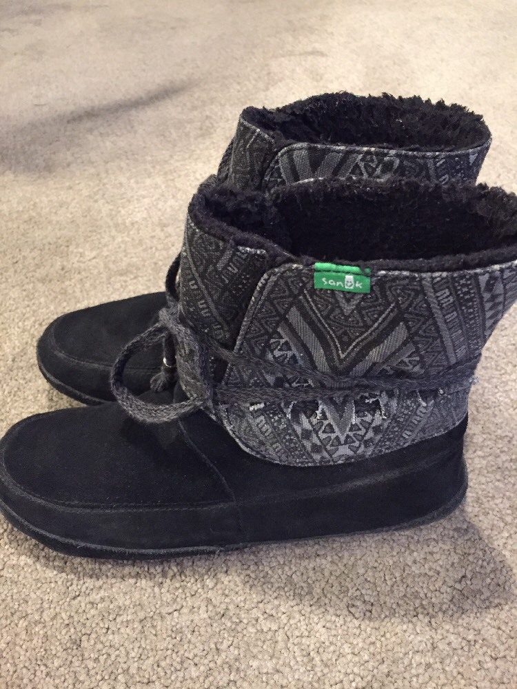 Sanuk Black Suede/Textile Bootie W/Faux Fur Lining Women’s Size 6