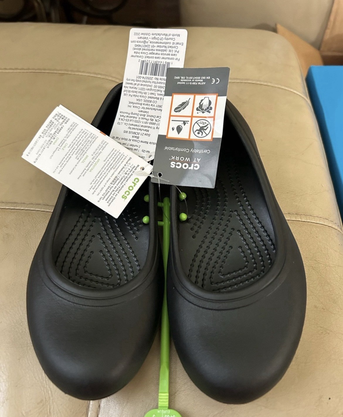 Crocs at Work Slip-On Comfort Slip Resistant Flats Black Women’s US 5 EU 34-35