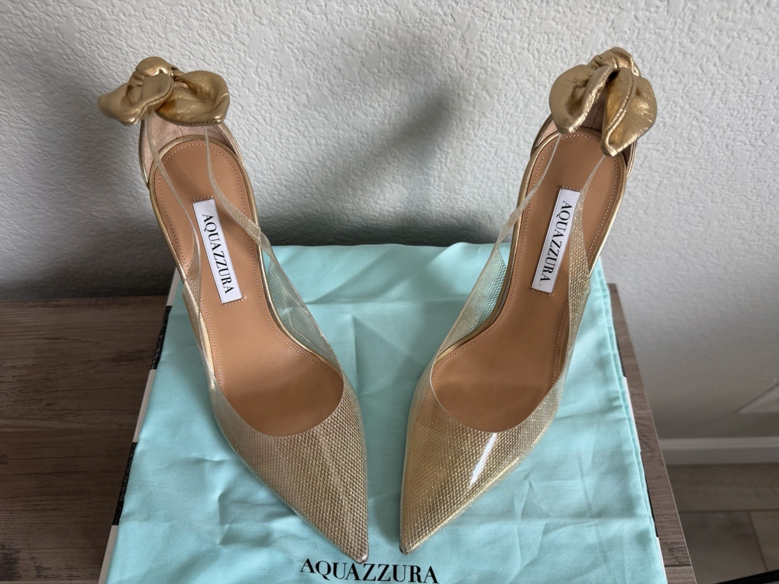 Aquazzura Gold Bow Pointed Toe Stiletto Slip On Pumps EU 38.5 Women