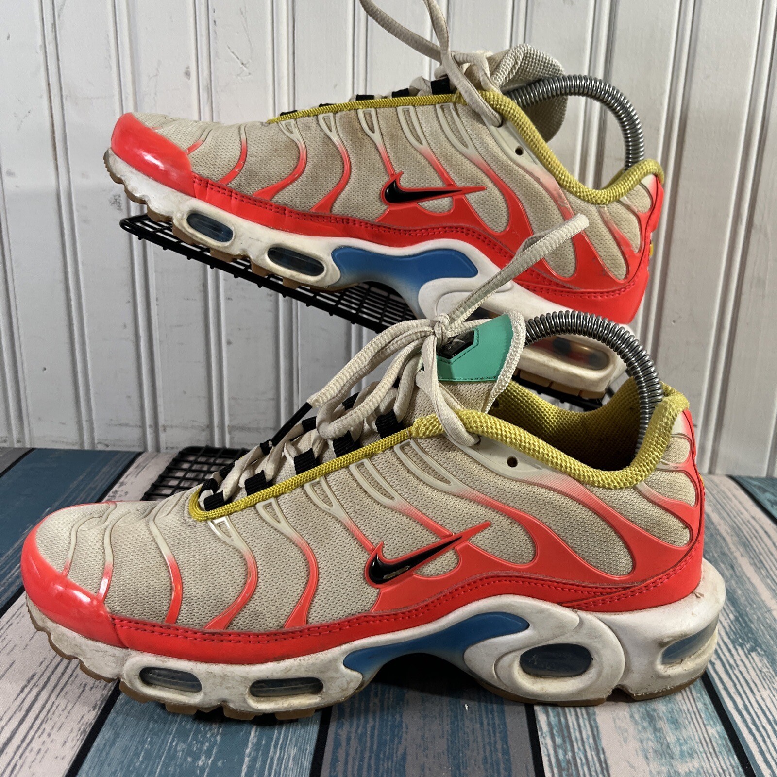 Nike Womens Air Max Plus TN Legend Of Her CU4919-100 Running Shoes US 8.5 – SB1