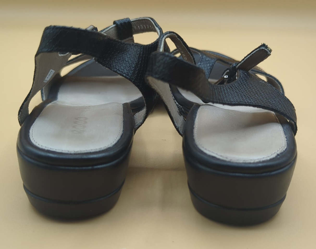 Ecco Touch T-Strap Wedge Black Sandal Womens Sz US 8.5 EU 39 Textured Snake
