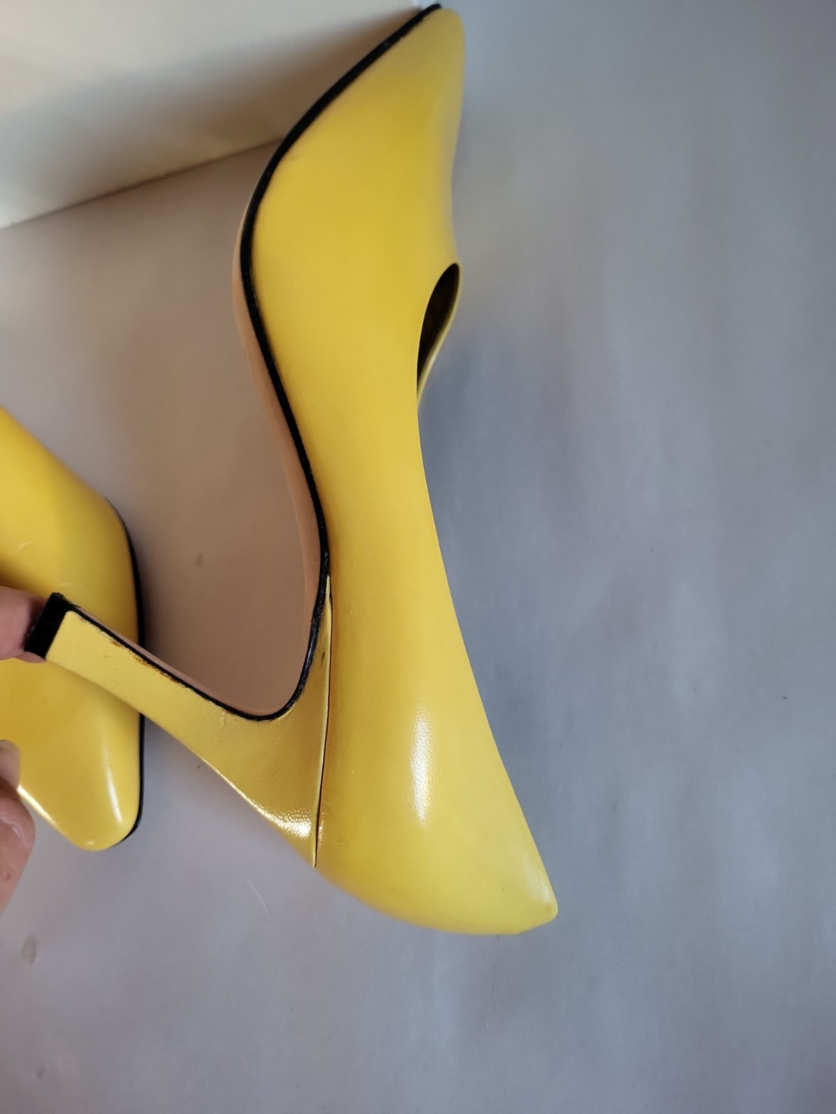 Vintage Via Spiga Size 7.5 M Yellow High Heel Pumps New In Box