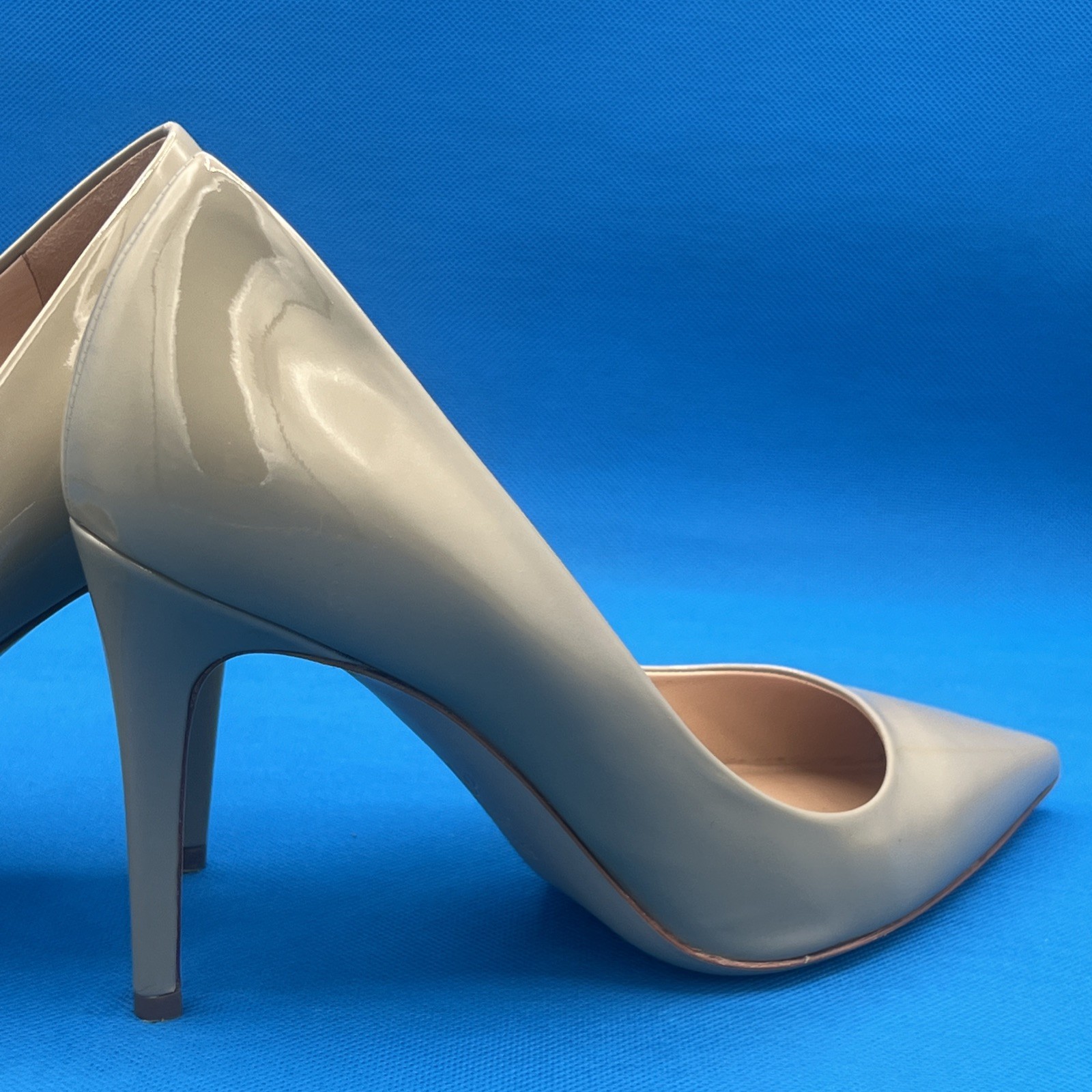 M. Gemi Women’s SIZE 39/US 8.5 beige Leather smooth glossy Heels