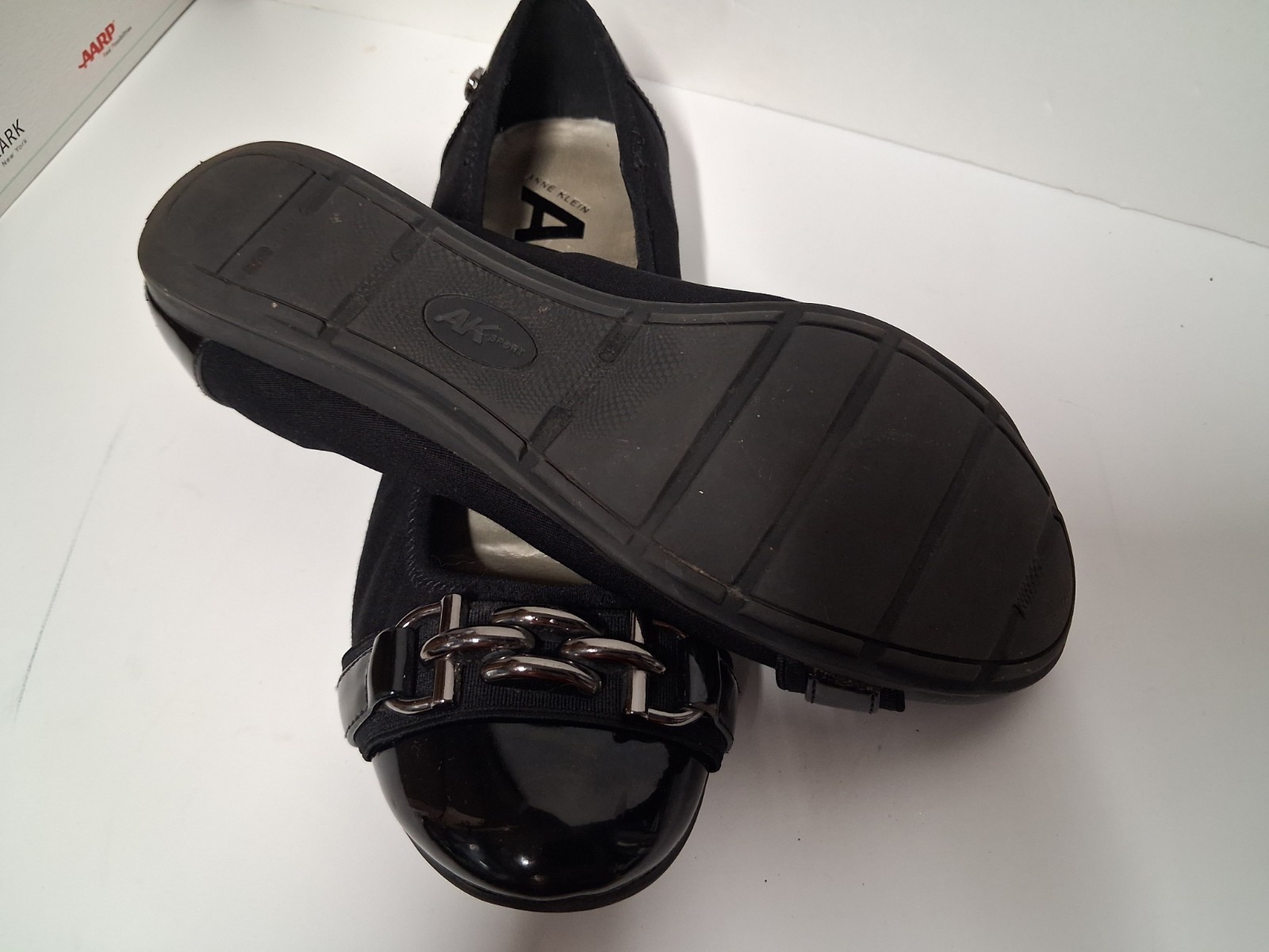 Womens Size 7 1/2 M – ANNE KLEIN SPORT Black Patent Cap Toe Ballet Flats