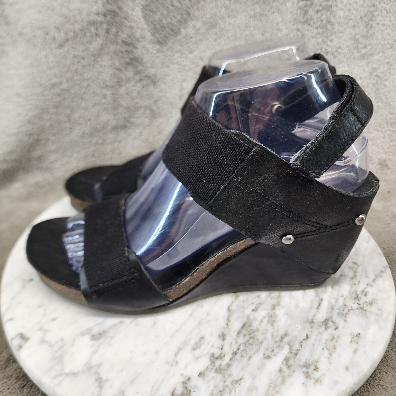 OTBT Shoes Womens Size 8 Trailblazer Black Leather Wedge Sandals *GUC*