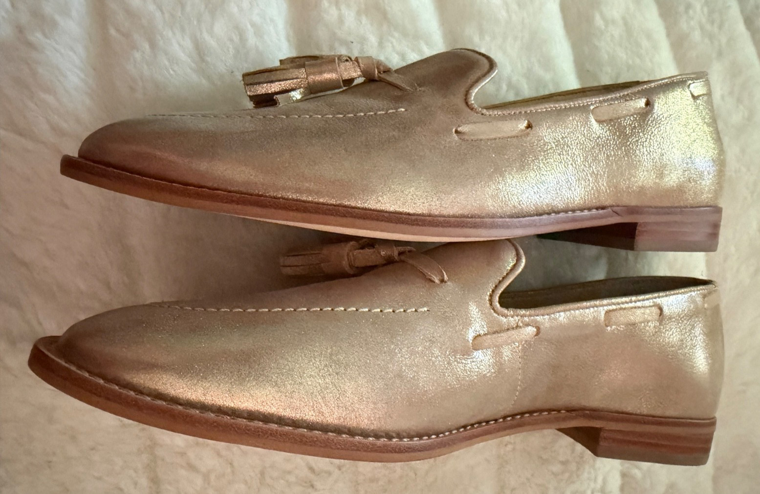 TALBOTS SIZE 9.5 Gold Leather Tassels Loafer Stitch Almond Made in Brazil NWOB