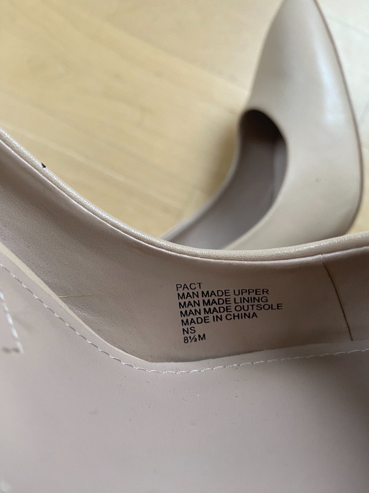 Charles by Charles David BNWT «Pact» beige pump heel NEW