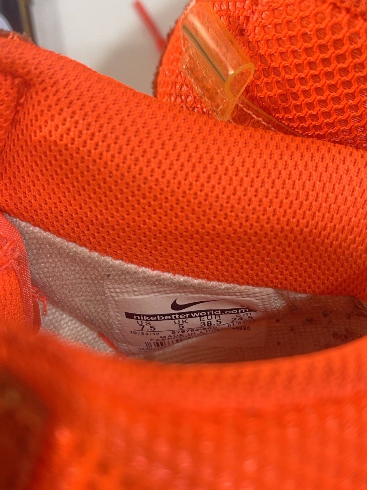 Nike women’s High Top Orange Brown Lace-Up Athletic Sneakers Activewear Casual