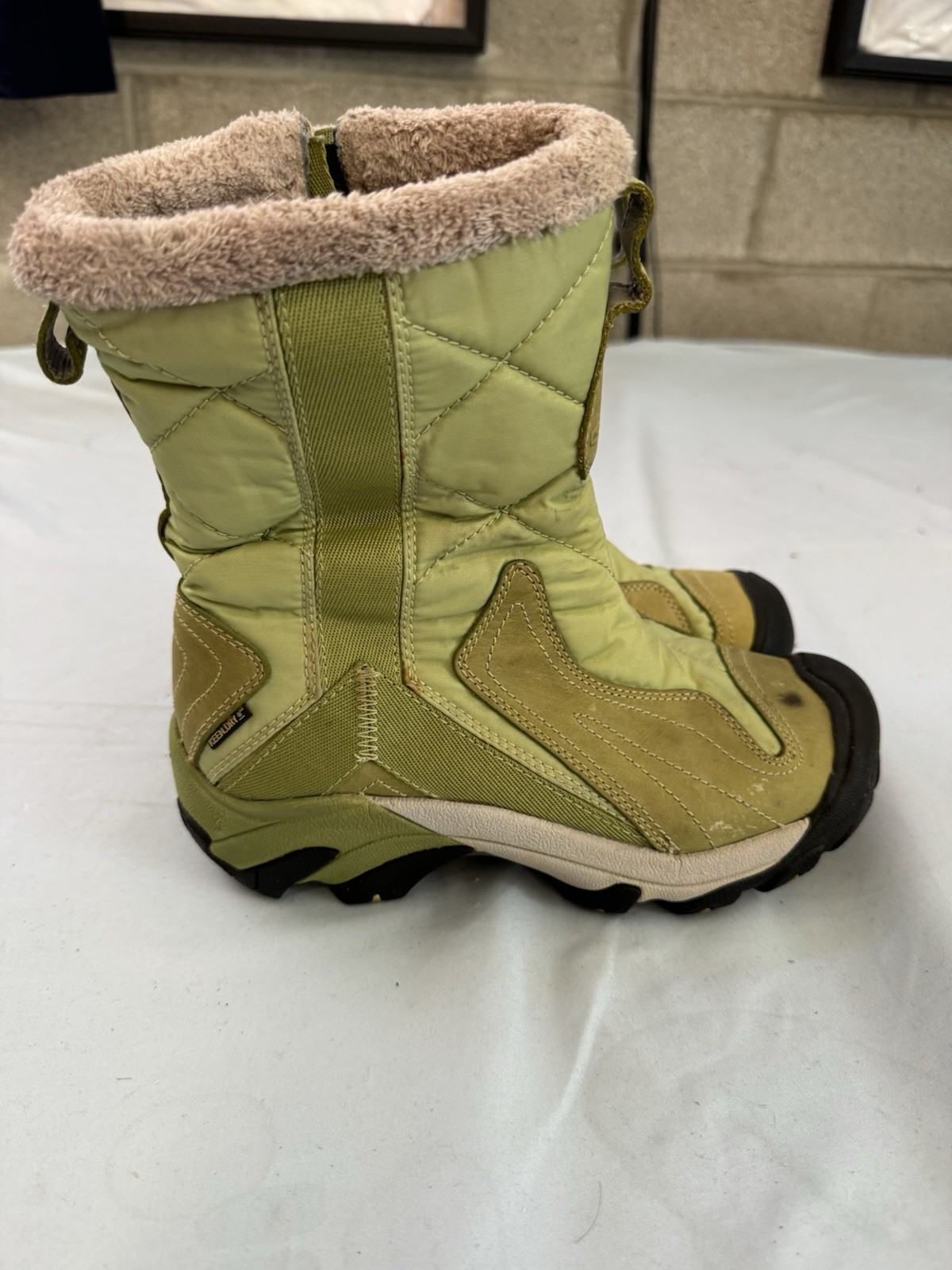 Keen Dry Green Boots Women’s Size 6