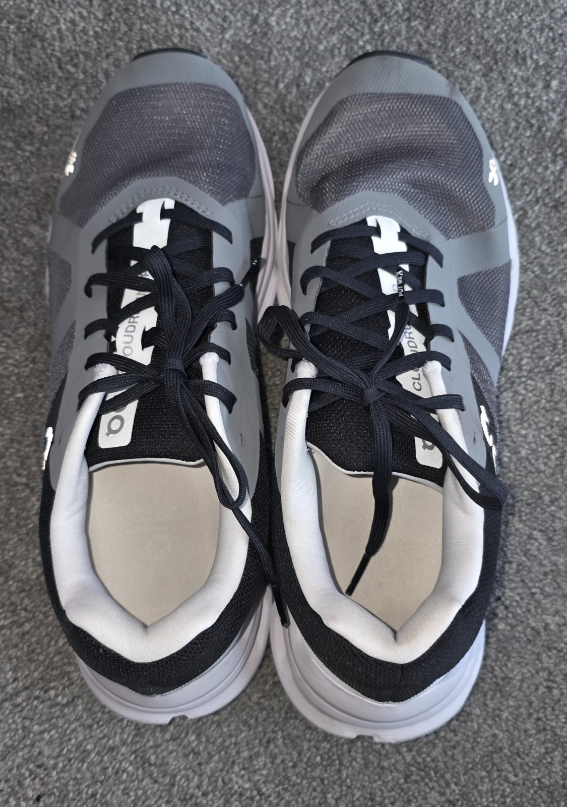 ON Running Cloudrunner Women 11 / Mens 9 ‘Eclipse/Frost’ Running Shoes 46.99017