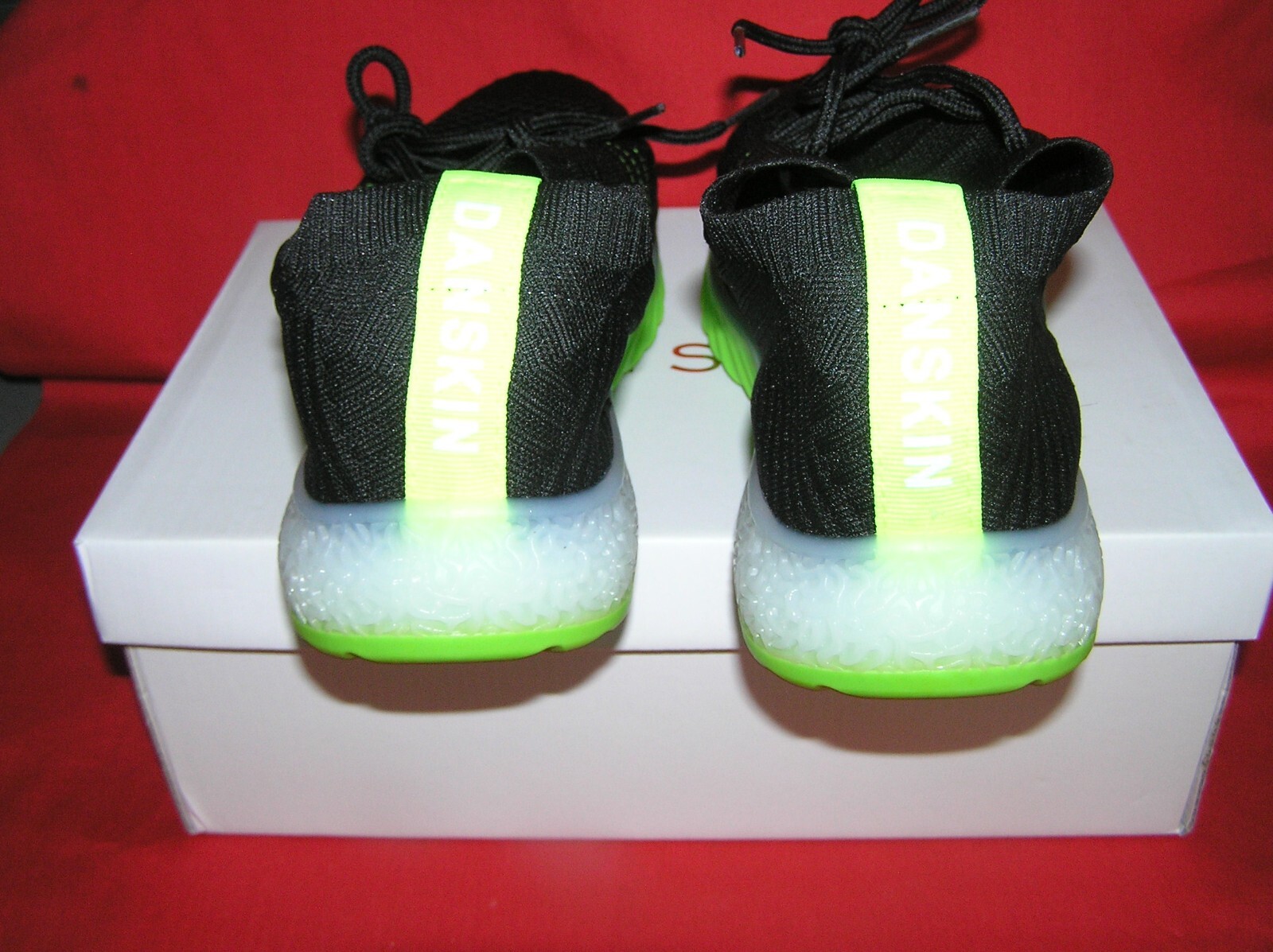 DANSKIN POSITIVE LOAFER SHOES SLIP-ON KNIT SNEAKERS BLACK LIME GREEN 6.5