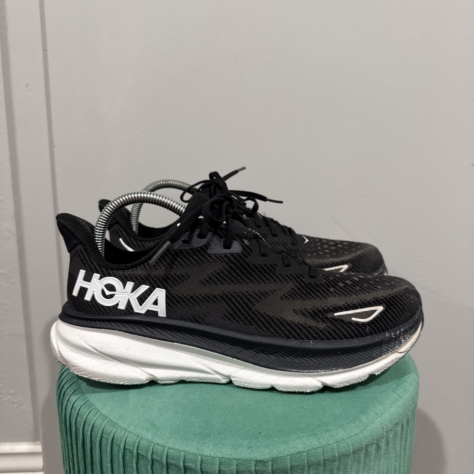Hoka Clifton 9 Black White Running Shoes 1127896 BWHT Women’s Size 9.5 B