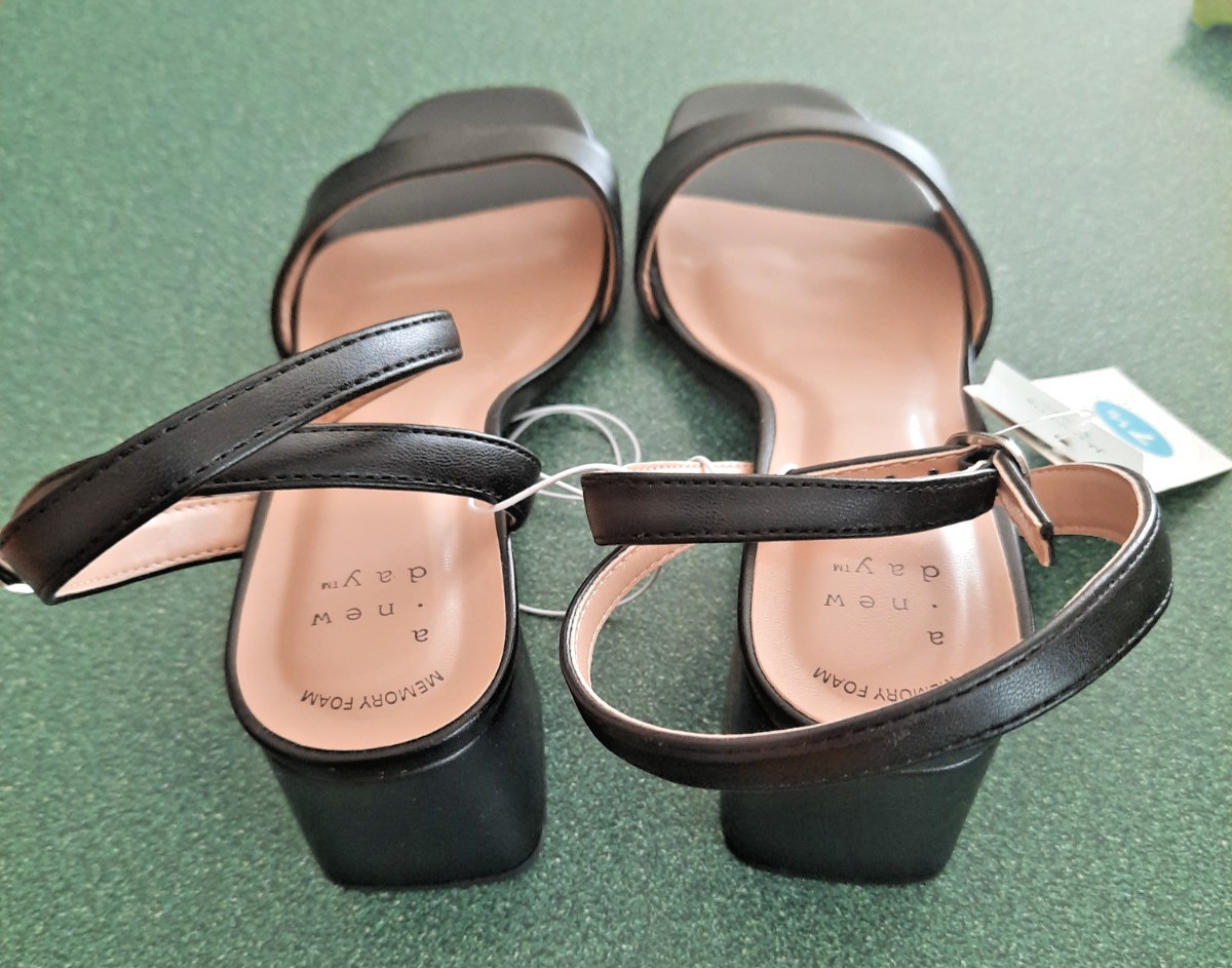 A NEW DAY WOMENS HIGH HEEL DRESS SHOES BRAND NEW WITH TAGS SIZE 7.5 FOOTWEAR