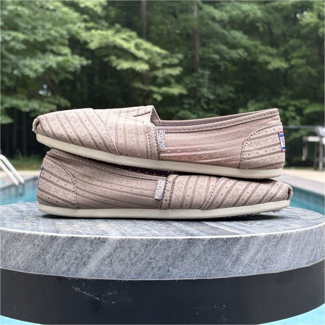 BOBS from Skechers Memory Foam Beige Slip-On Flats Striped Women’s 6.5