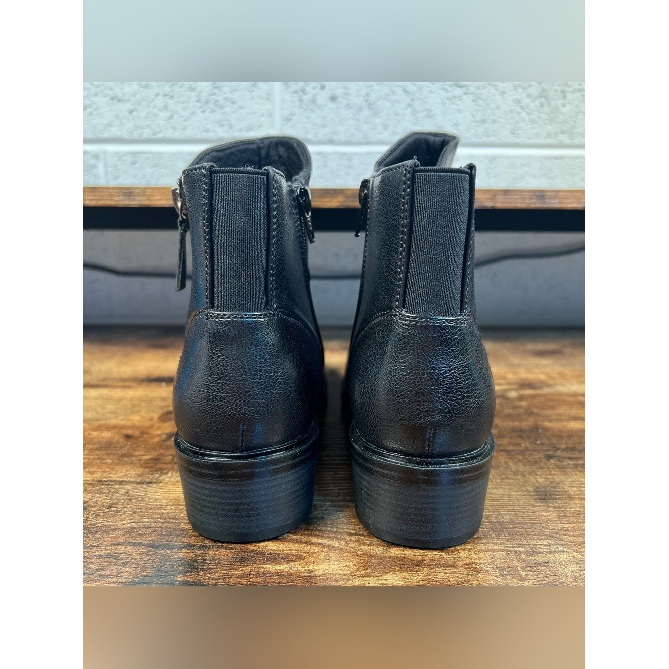 BareTraps Booties Alona Black Boots Low Heel Almond Toe Zip Faux Leather 7.5