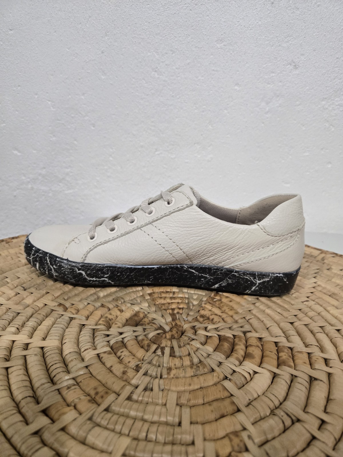 Naturalizer Morrison Ivory Leather Sneakers Women’s 8.5