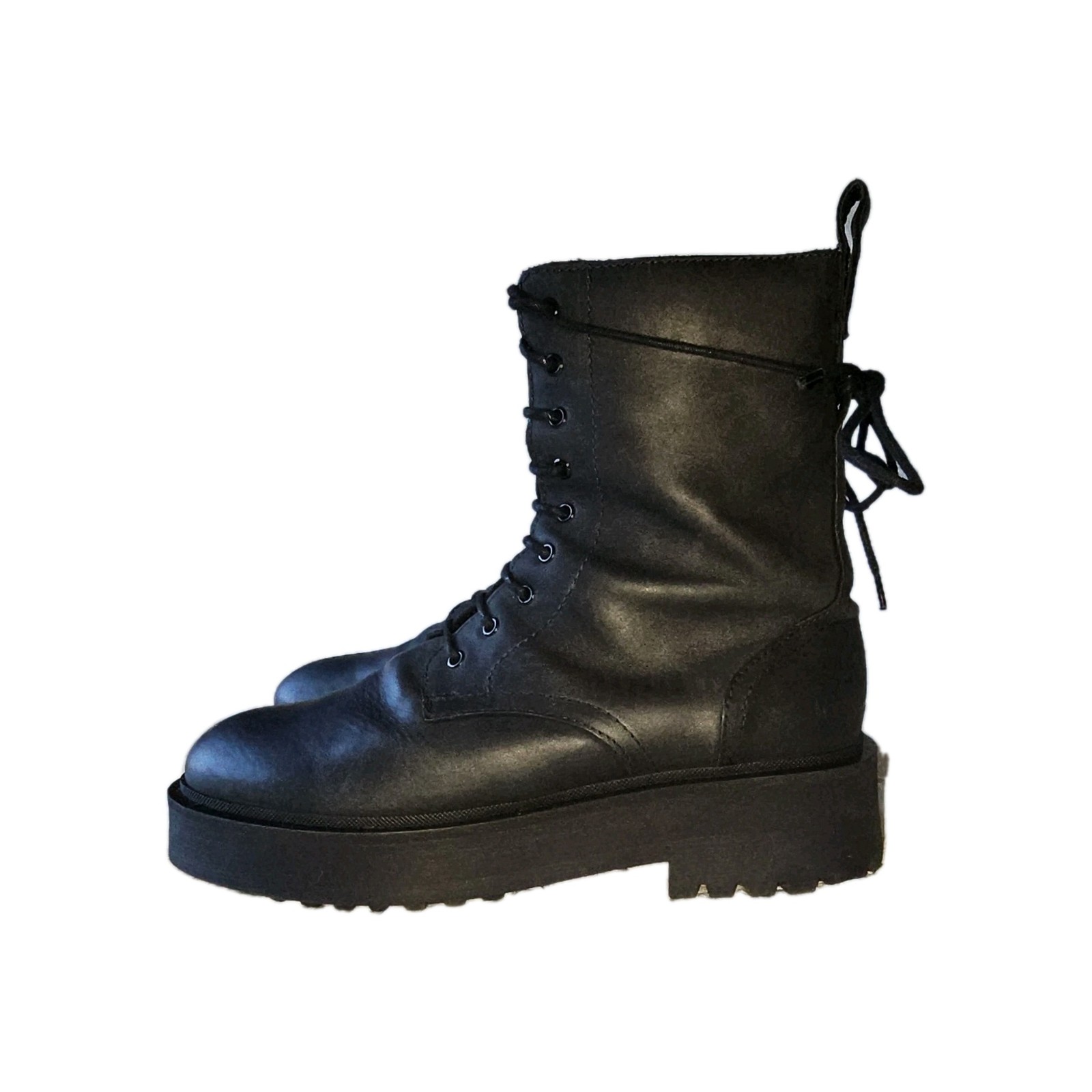 Thursday Quest Black Matte Women’s Boot size 8.5 US
